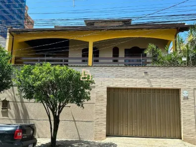 Casa com 4 Quartos para alugar, 260m² no Jardim Riacho das Pedras, Contagem