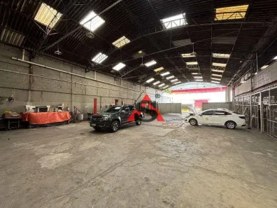 Galpão/Depósito/Armazém para venda ou aluguel, 1800m² no Vila Guarani (Z Sul), São Paulo