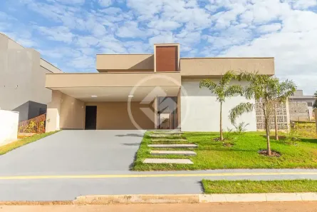 Casa de Condomínio com 4 Quartos à venda, 220m² no Residencial Goiânia Golfe Clube, Goiânia