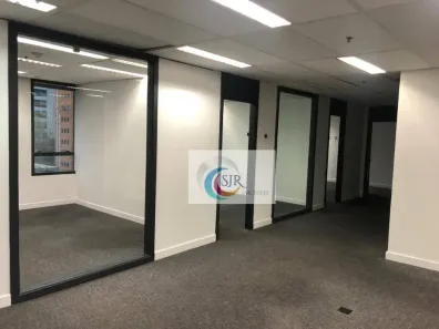 Sala Comercial à venda, 200m² no Vila Olímpia, São Paulo