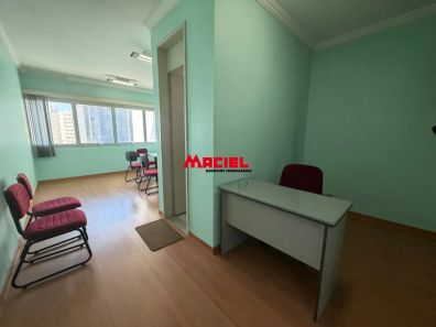 Sala Comercial à venda, 29m² no Centro, São José dos Campos