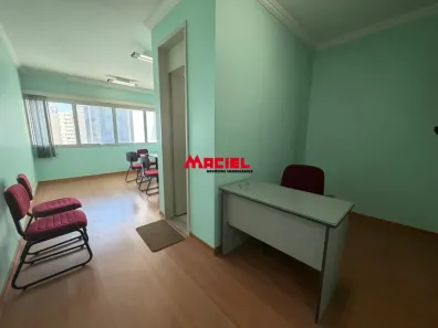 Sala Comercial à venda, 29m² no Centro, São José dos Campos