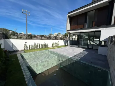 Casa com 3 Quartos à venda, 263m² no Jurerê, Florianópolis