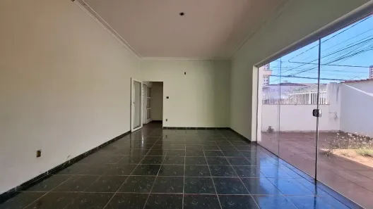 Casa com 3 Quartos para alugar, 213m² no Vila Seixas, Ribeirão Preto