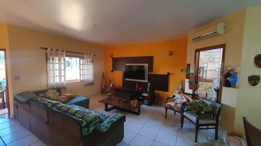Casa com 3 Quartos à venda, 160m² no Jardim Maria Cândida, Caçapava