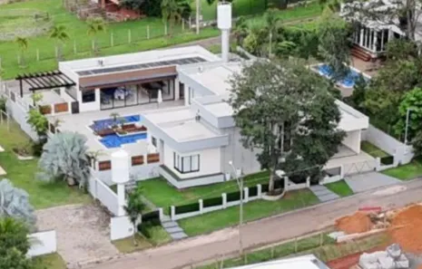 Casa de Condomínio com 5 Quartos à venda, 625m² no , Hidrolândia
