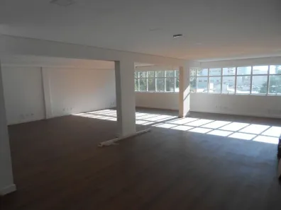 Sala Comercial para alugar, 131m² no Jardim São Dimas, São José dos Campos