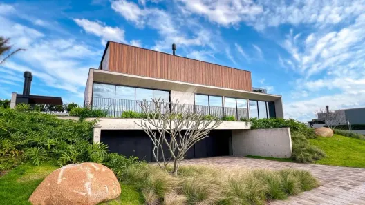 Casa de Condomínio com 4 Quartos para alugar, 509m² no Morada Gaúcha, Gravataí