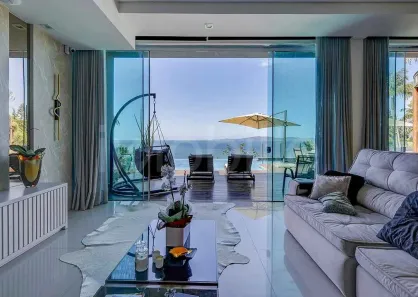 Casa com 5 Quartos à venda, 950m² no Praia do Estaleiro, Balneário Camboriú