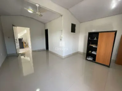 Casa com 2 Quartos para alugar, 90m² no Morada da Serra, Montes Claros