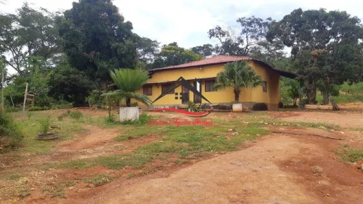 Fazenda/Sítio com 4 Quartos à venda, 1435m² no , Carbonita