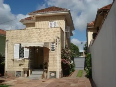 Casa com 3 Quartos à venda, 280m² no Medianeira, Porto Alegre