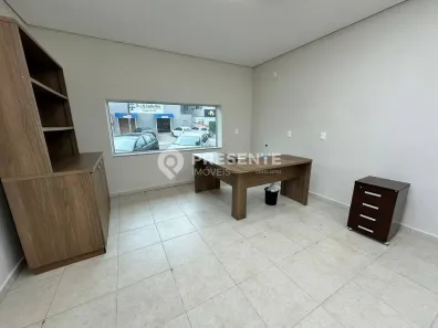Sala Comercial para alugar, 32m² no Centro, Joinville