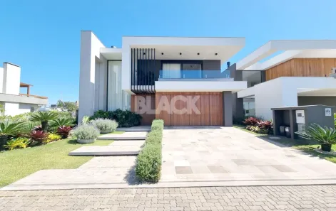 Casa de Condomínio com 3 Quartos à venda, 300m² no Centenário, Torres