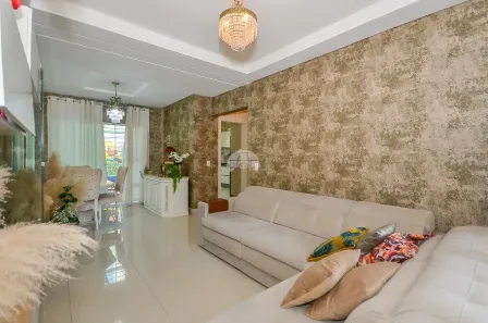 Sobrado com 4 Quartos à venda, 176m² no Bacacheri, Curitiba