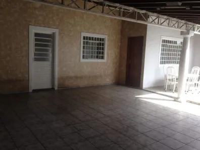 Casa com 2 Quartos à venda, 100m² no Jardim Maria Izabel, Marília