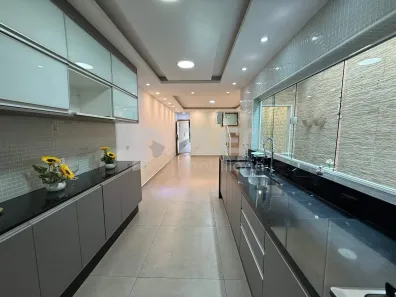 Sobrado com 3 Quartos à venda, 210m² no Jardim das Laranjeiras, São Paulo