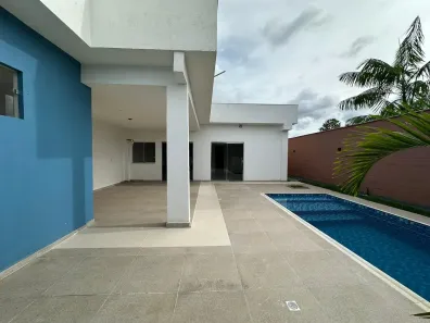 Casa de Condomínio com 3 Quartos à venda, 250m² no Tarumã, Manaus