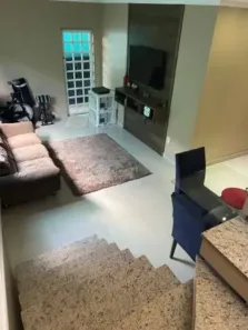 Sobrado com 3 Quartos à venda, 130m² no Parque Jacarandá, Taboão da Serra
