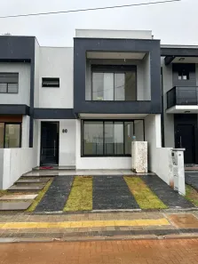 Casa de Condomínio com 3 Quartos para alugar, 100m² no Jansen, Gravataí