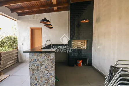 Casa com 4 Quartos à venda, 180m² no Niterói, Canoas