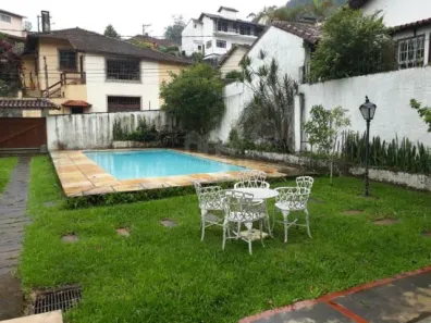 Casa com 3 Quartos à venda, 10m² no Castelanea, Petrópolis