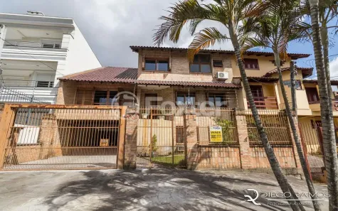 Casa com 5 Quartos à venda, 470m² no Jardim Itu, Porto Alegre