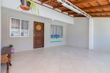 Sobrado com 3 Quartos à venda, 82m² no Centro, Pinhais