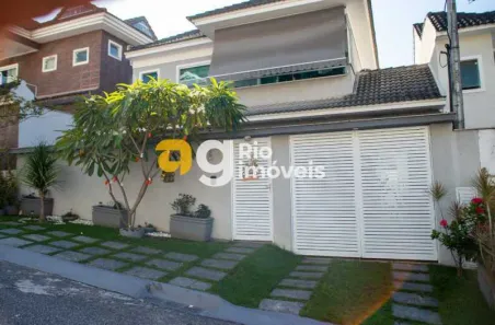 Casa de Condomínio com 4 Quartos à venda, 193m² no Pechincha, Rio de Janeiro