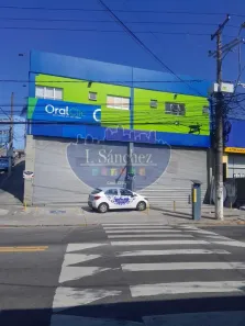 Sala Comercial para alugar, 477m² no Vila Ursulina, Itaquaquecetuba
