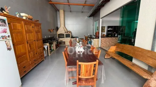 Casa com 3 Quartos à venda, 220m² no Residencial Paris, Anápolis