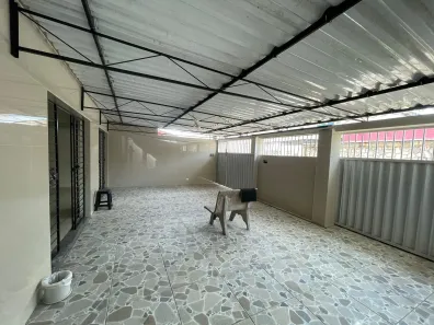 Casa com 6 Quartos à venda, 230m² no Caçote, Recife
