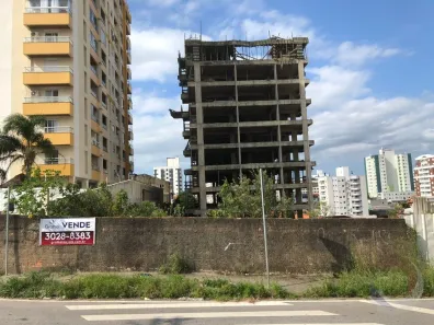 Lote/Terreno à venda, 1056m² no Barreiros, São José