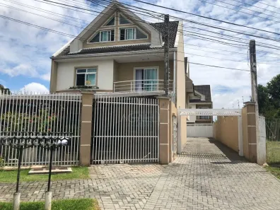 Sobrado com 3 Quartos à venda, 130m² no Uberaba, Curitiba