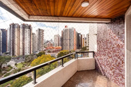 Apartamento com 3 Quartos à venda, 194m² no Água Verde, Curitiba