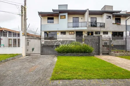 Sobrado com 4 Quartos à venda, 250m² no Água Verde, Curitiba