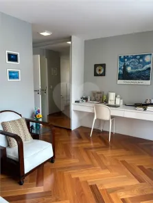 Apartamento com 2 Quartos para alugar, 162m² no Vila Ipojuca, São Paulo
