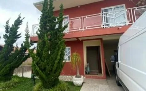 Sobrado com 5 Quartos à venda, 250m² no Butiatuvinha, Curitiba