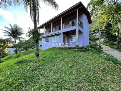 Casa com 3 Quartos para alugar, 160m² no Centro, Guapimirim