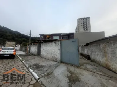 Casa com 2 Quartos para alugar, 90m² no Carvalho, Itajaí