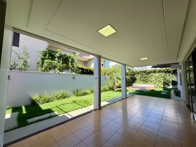 Casa de Condomínio com 4 Quartos para alugar, 357m² no Jardins Atenas, Goiânia