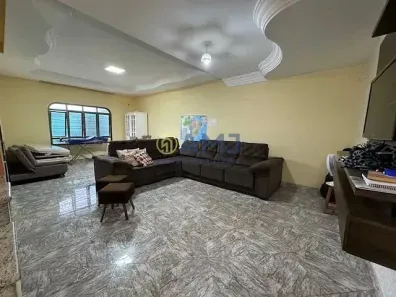 Sobrado com 3 Quartos à venda, 245m² no Jardim América, Goiânia