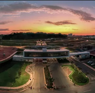 Casa de Condomínio com 5 Quartos à venda, 510m² no Parque Cidade, Goiânia