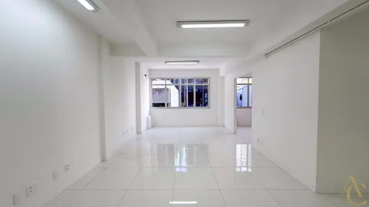 Sala Comercial para alugar, 80m² no Centro, Florianópolis