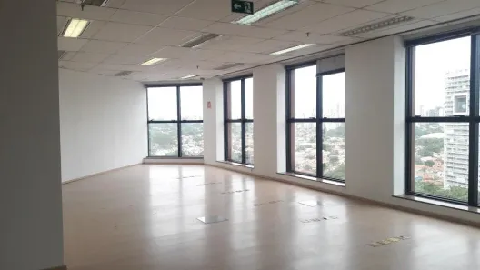 Sala Comercial para alugar, 230m² no Vila Olímpia, São Paulo