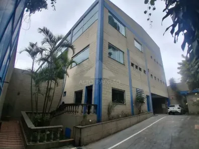 Prédio Comercial para alugar, 500m² no Vila Metalúrgica, Santo André