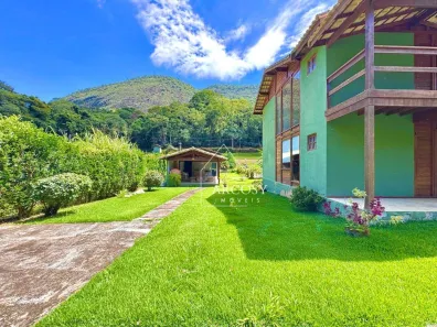Casa de Condomínio com 3 Quartos para alugar, 170m² no Pedro do Rio, Petrópolis