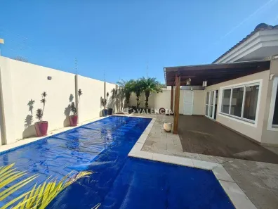 Sobrado com 4 Quartos para alugar, 356m² no Parque São Paulo, Cascavel