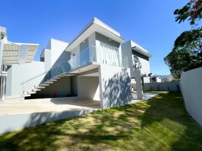 Casa com 3 Quartos à venda, 300m² no Centro, Socorro