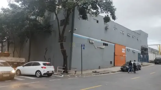 Galpão/Depósito/Armazém à venda, 720m² no Arvoredo, Contagem